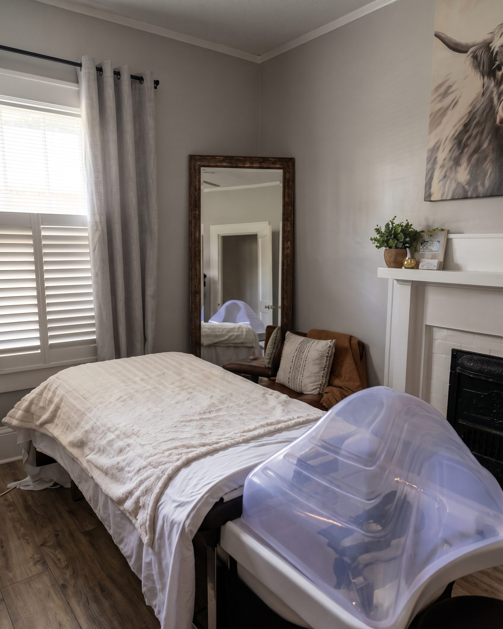 The massage room, warm and quiet